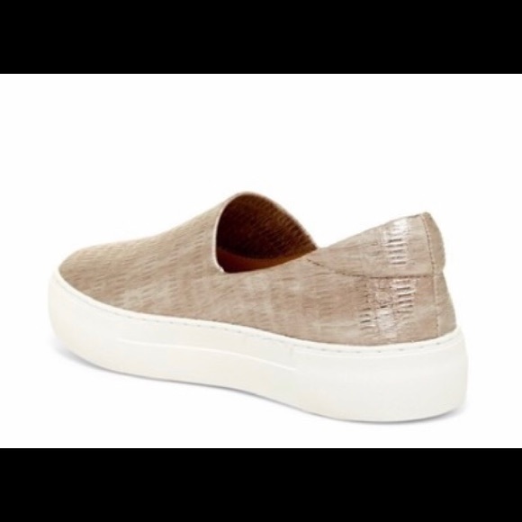815se5yZl+L._AC_UY300_.jpg J/Slide Axel Slip-On Sneaker